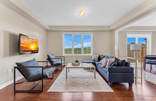 Cambridge House | Spacious Family Getaway Near Nature & Dining