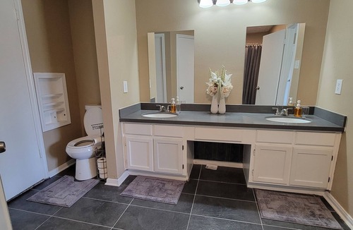 Greater Fondren Southwest House | Spacious Family Getaway near Downtown Houston