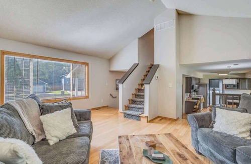 Derby House | Spacious Family Getaway With Arcade Games & PackNPlay