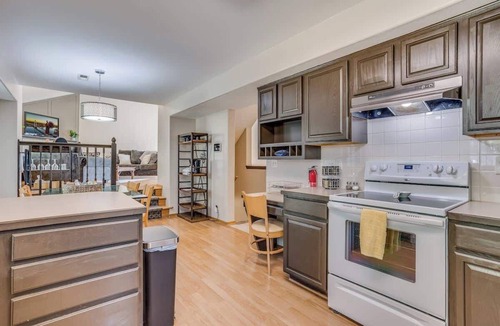 Derby House | Spacious Family Getaway With Arcade Games & PackNPlay