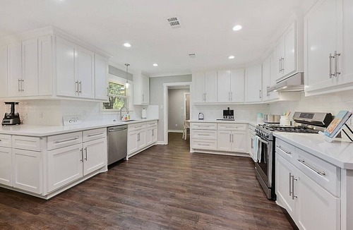 Bryan House | Spacious Family & Group Home + Fenced Yard