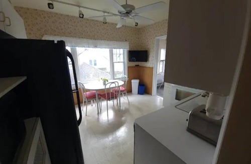 Gloversville House | Spacious Family Home