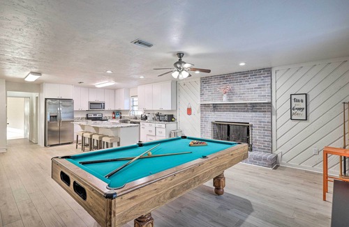 Gainesville House | Spacious Family Home w/Backyard in Gainesville!