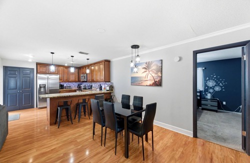 Rustic Oaks House | Spacious Family Home w/Pool -Close to Everything