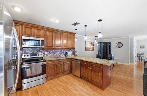 Rustic Oaks House | Spacious Family Home w/Pool -Close to Everything