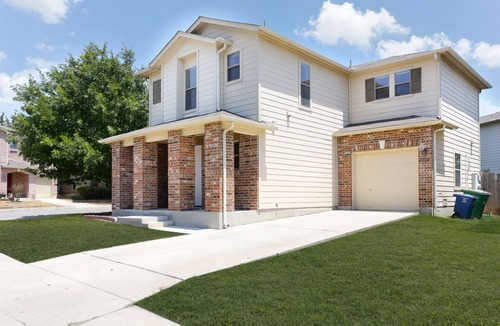 Leon Valley House | Spacious Family Home, Near Lackland