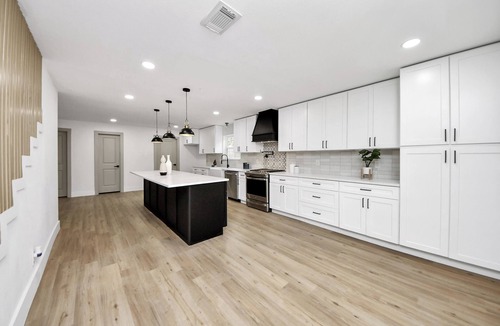 Garden Oaks House | Spacious Family Home for Extended Stays