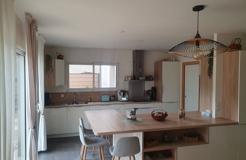 Romille House | Spacious family home ideally located in BRITTANY