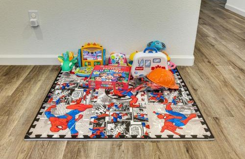 Stockton House | Spacious Family Home in Stockton - Pets Welcome!