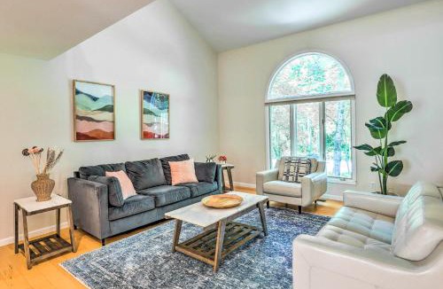 Royal Pines House | Spacious Family Home Near Hiking & Breweries!