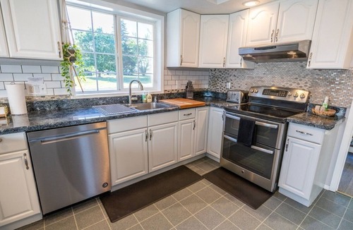 Ellensburg House | Spacious Family Home w/Hot Tub