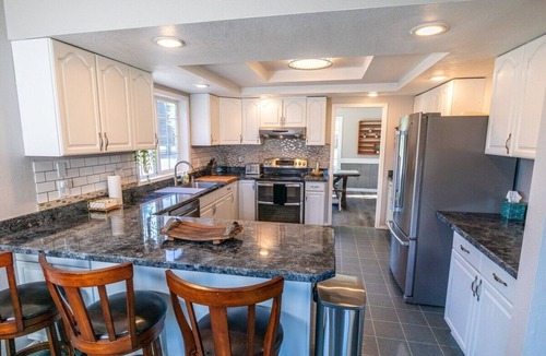 Ellensburg House | Spacious Family Home w/Hot Tub