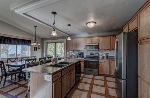 Rapid City House | Spacious Family Home with 2 King Suites