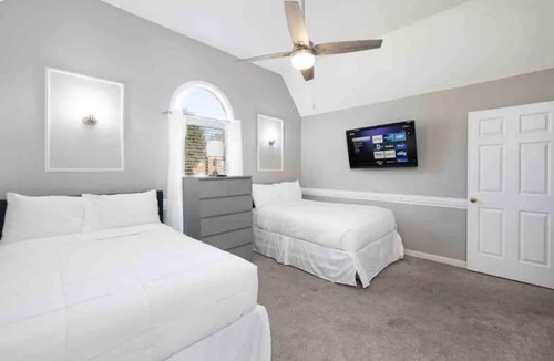 Cordova House | Spacious family home with pool