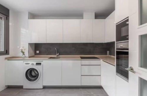 Pacifico Apartment | Spacious Family Home with Private Terrace – 10 Min Walk to Retiro Park