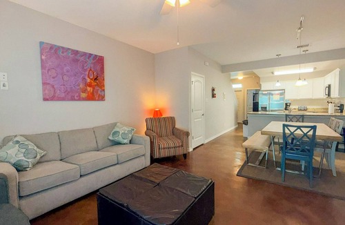 Corpus Christi House | Spacious Family & Pet-Friendly Townhome | Pool & Playground