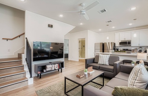 Southgate House | Spacious Family Retreat – 12 Bedrooms Pet-Friendly