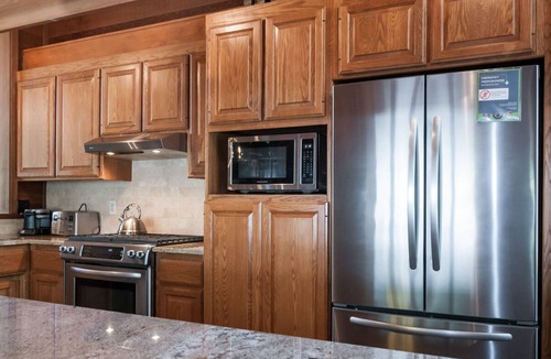Lake Forest House | Spacious family-size Dollar Point