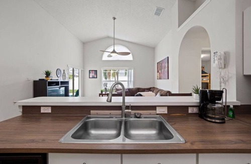 Eagle Pointe South House | Spacious Family Villa w/Private Pool Near Disney