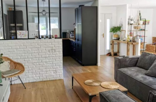 Aizenay Villa | Spacious family villa with heated pool