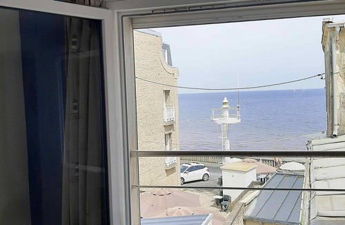 Grandcamp-Maisy House | SPACIOUS FISHERMAN'S HOUSE WITH 2 SEA VIEWS - D-DAY BEACHES - 3*