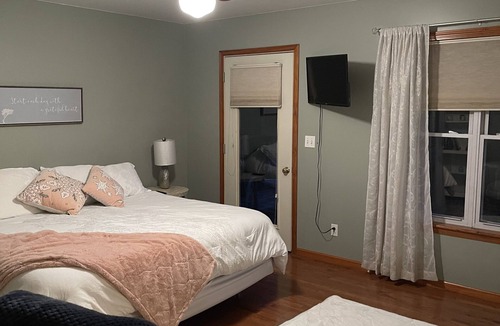 New Florence Other | Spacious Five Bedroom Country Home Near Hermann MO