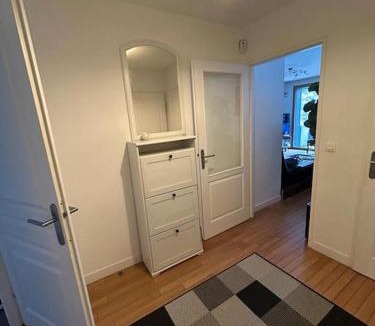 Billancourt–Rives de Seine Apartment | Spacious flat ideal for working or events