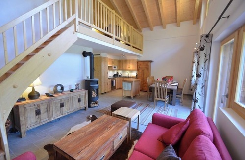 Grimentz Apartment | Spacious flat for 7 people 100m from the ski slopes: 3 double bedrooms with king-size beds - 1 bedro