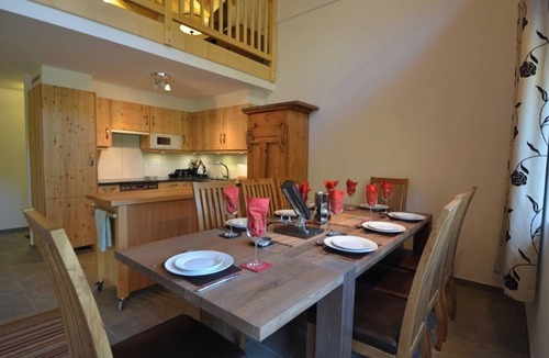 Grimentz Apartment | Spacious flat for 7 people 100m from the ski slopes: 3 double bedrooms with king-size beds - 1 bedro