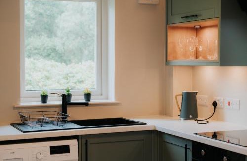 Balloch Apartment | Spacious Flat with Parking Great Inverness Base