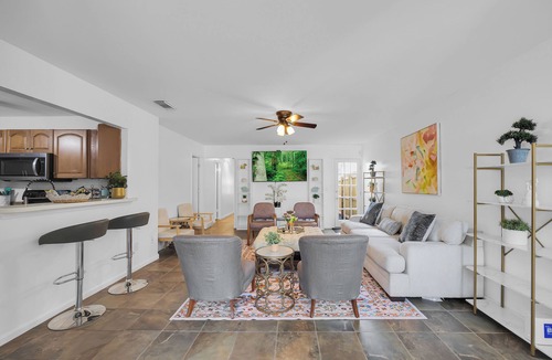 East Arlington House | Spacious Florida get away