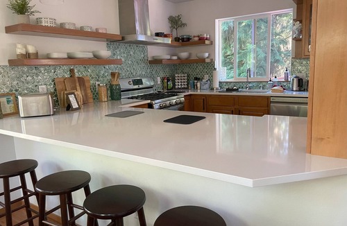 Sudden Valley Cabin | Spacious Forest Haven - 4BR, 7 Beds, Firepit - Sleeps 10