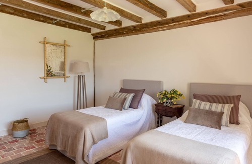 Courtomer Other | Spacious four bedded farmhouse on the historic Courtomer estate. Pets welcome.