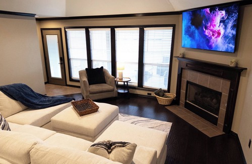 Broken Arrow House | Spacious four-bedroom house in beautiful Broken Arrow. No cleaning fees!