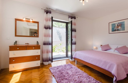 Zaton Villa | Spacious four star villa with beautiful terrace and pool
