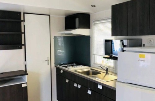 Massillargues-Attuech House | Spacious Mobile Home 3 Bedrooms with Terrace