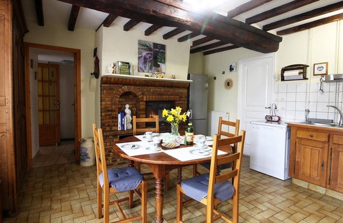 Saint-Bomer-les-Forges Cottage | Spacious country house with large garden, pets welcome