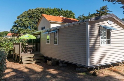 Saint-Michel-Chef-Chef House | Spacious mobile home 6 people, terrace