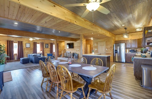 Grubville House | Spacious Franklin County Retreat on 80 Acres!