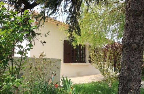 La Jarne House | Spacious, friendly house with pool