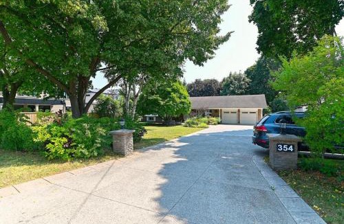 Aldershot Apartment | SPACIOUS & FULLY PVT-2BR UNIT ON GROUND LEVEl