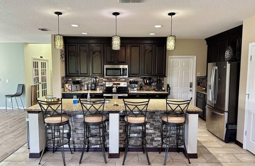 Marbella House | Spacious Fun & Convenient