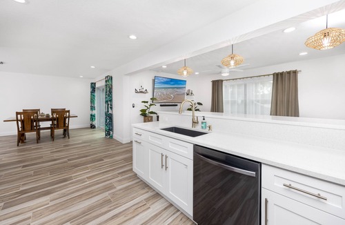 Palm Harbor House | Spacious & Fun Family Gem/Pool, Beach, Blue Jays