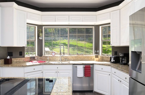 Crownridge of Texas House | Spacious Fun-Filled Retreat 5 minutes to Six Flags!