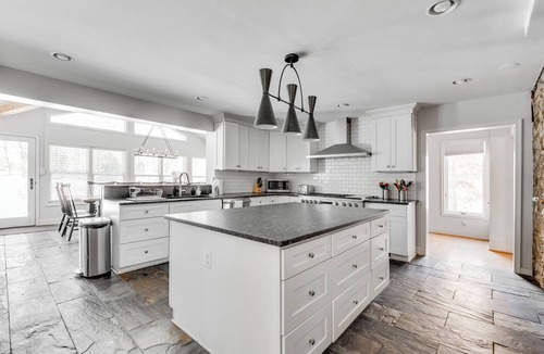 Lakeview House | Spacious & Fun, Tranquil Get Away | 5BR, Sauna