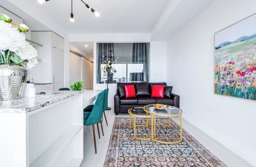 Bay Cloverhill Condo | Spacious Furnished Apartment Sleeps 4 With Walkout Balcony, Parking Available