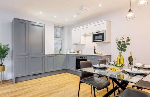 West Cliff Apartment | Spacious Garden, 2-Bed Apt w/Free Gym & Parking