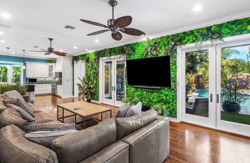 Tropic Isle House | Spacious Gated Estate In Charming Delray Beach