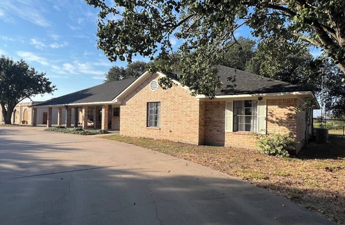 Bellville House | Spacious Gathering House Near Round Top, TX - Easy Hwy Access & Trailer Parking