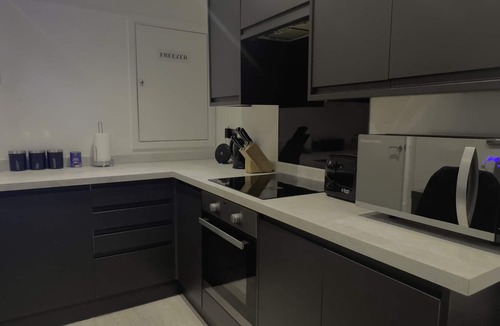 Royal Tunbridge Wells Apartment | Spacious, boutique 2 Bed Apartment, central location